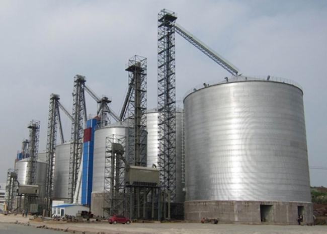 利国镇大型钢板库构造参数及水泥储存质量